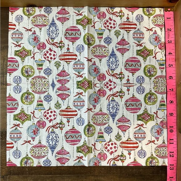 Chinoiserie Blue and White and Christmas Holiday Napkins - Picture 5 of 5